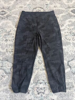 Lululemon Adapted State High-Rise Jogger Crop Size 8 in Heritage 365 Camo Deep